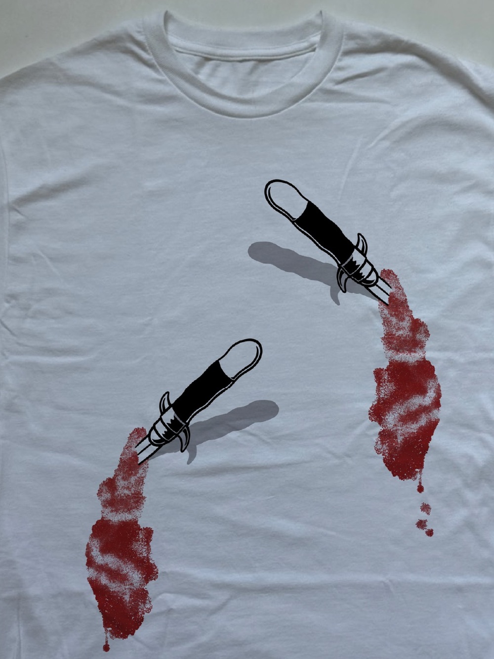 Murder Mystery knife stabbed backstabbed Halloween horror spooky graphic T-Shirt